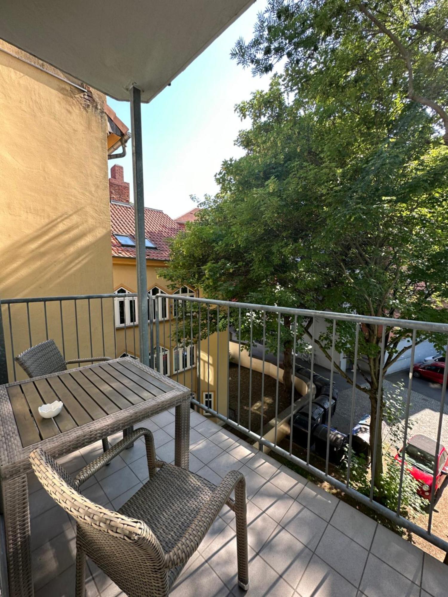 Komfortables Appartement Zentral Gelegen エアフルト エクステリア 写真